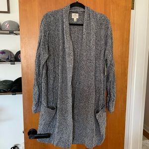 Women’s thick long sleeve cardigan